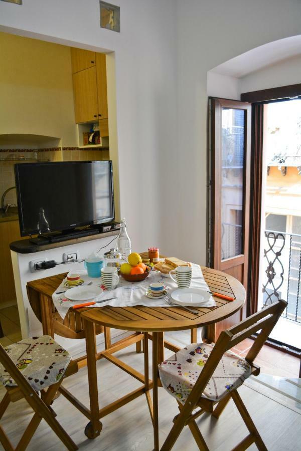 Abbardente Appartamento In Centro Cagliari Exterior photo